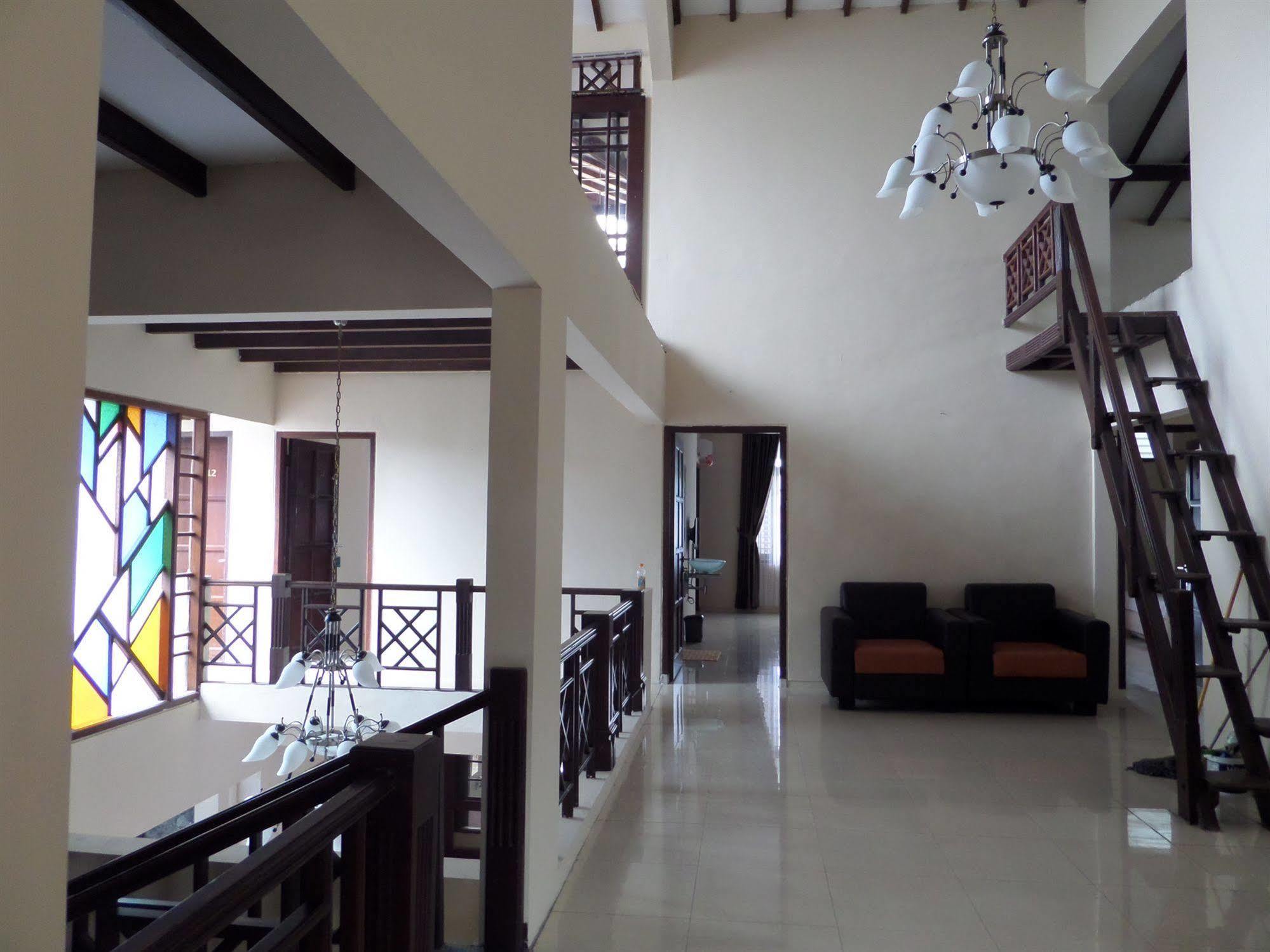 Oyo 201 Emdi House Timoho Hotel Yogyakarta Luaran gambar