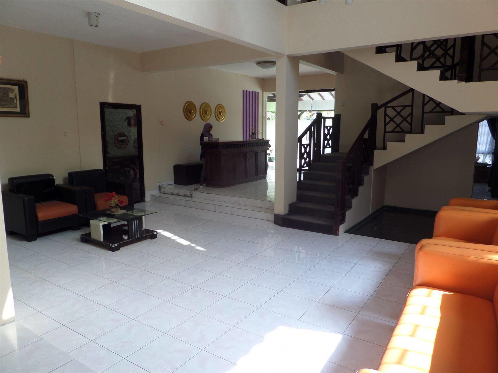 Oyo 201 Emdi House Timoho Hotel Yogyakarta Luaran gambar
