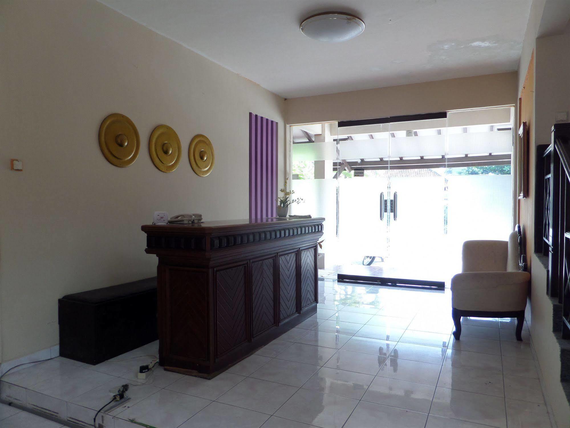 Oyo 201 Emdi House Timoho Hotel Yogyakarta Luaran gambar