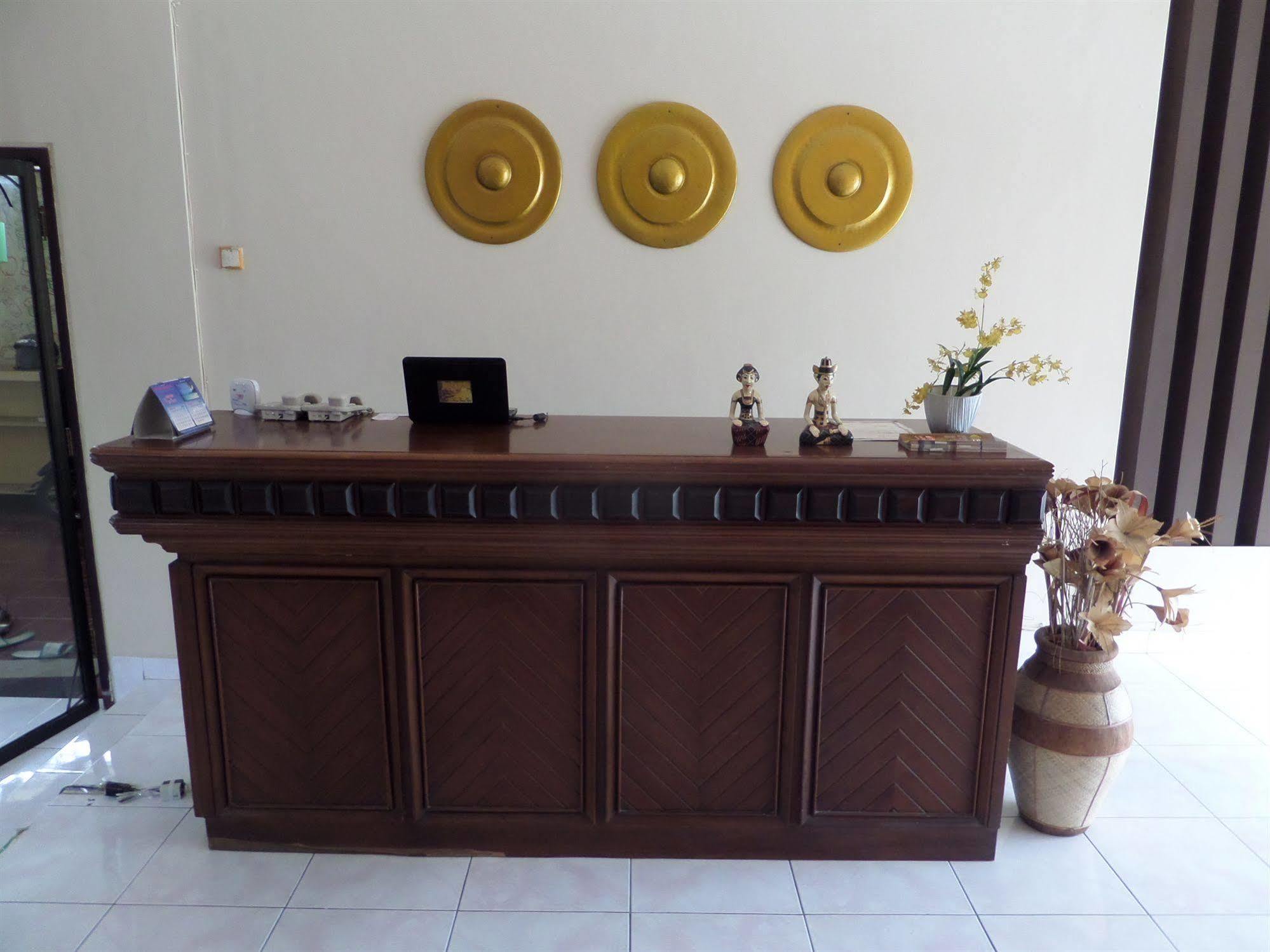 Oyo 201 Emdi House Timoho Hotel Yogyakarta Luaran gambar