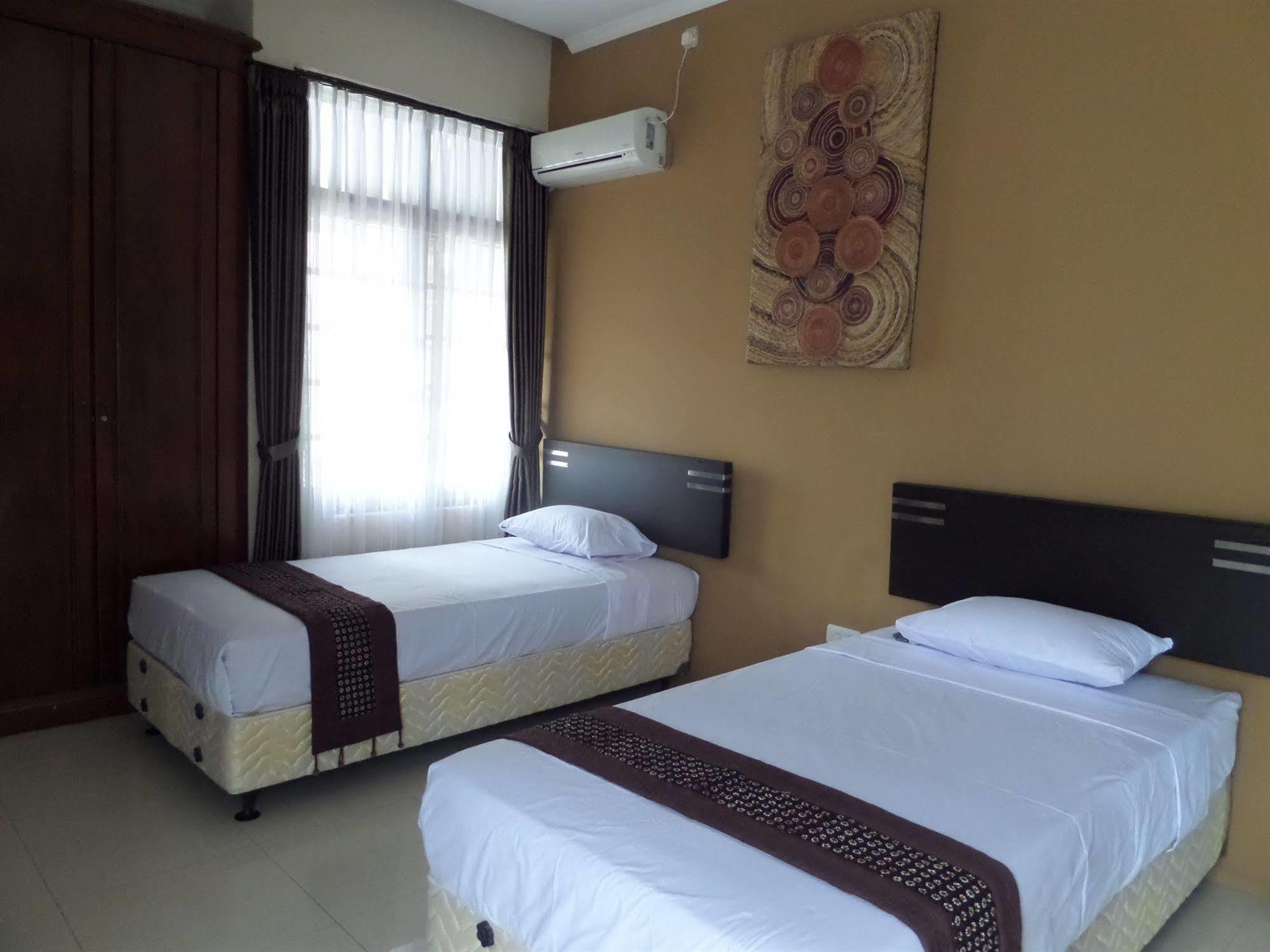 Oyo 201 Emdi House Timoho Hotel Yogyakarta Luaran gambar
